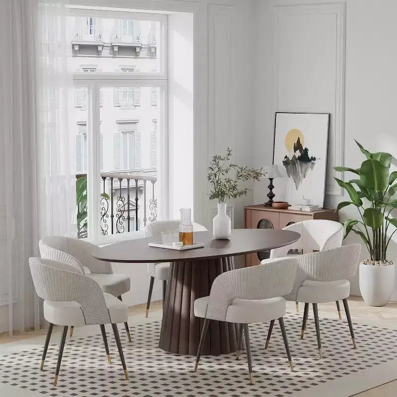 Table à manger ronde en bois massif de 67 pouces de style nordique, grande table ronde moderne et simple pour restaurant à domicile, design de luxe léger.