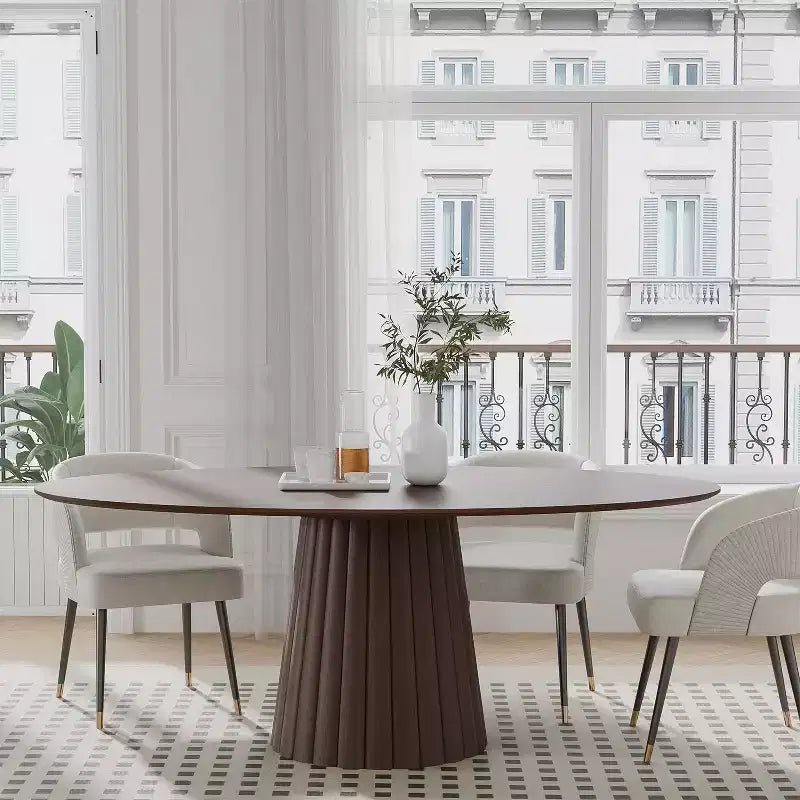 Table à manger ronde en bois massif de 67 pouces de style nordique, grande table ronde moderne et simple pour restaurant à domicile, design de luxe léger.