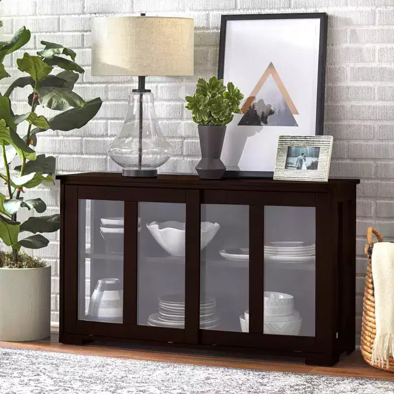 Meuble bas avec portes coulissantes en verre