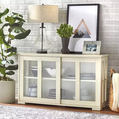 Meuble bas avec portes coulissantes en verre