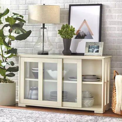 Meuble bas avec portes coulissantes en verre