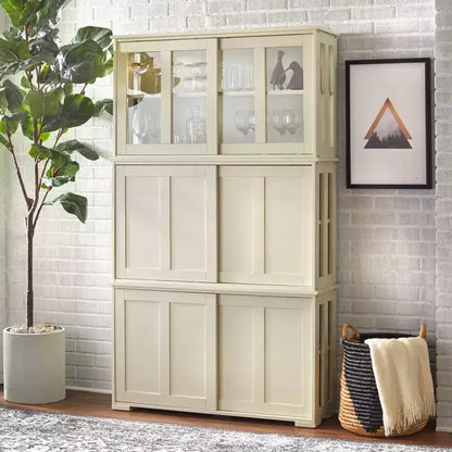 Meuble bas avec portes coulissantes en verre